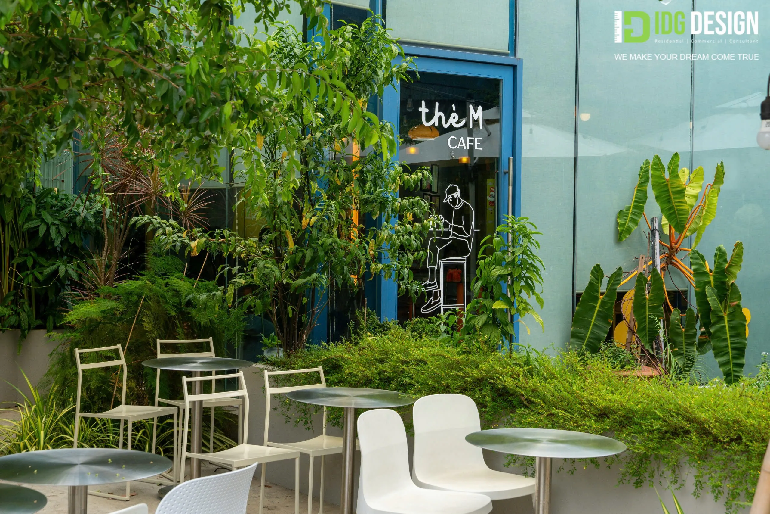 THÈ M COFFEE — Shopfront entrance signage, IDG Design