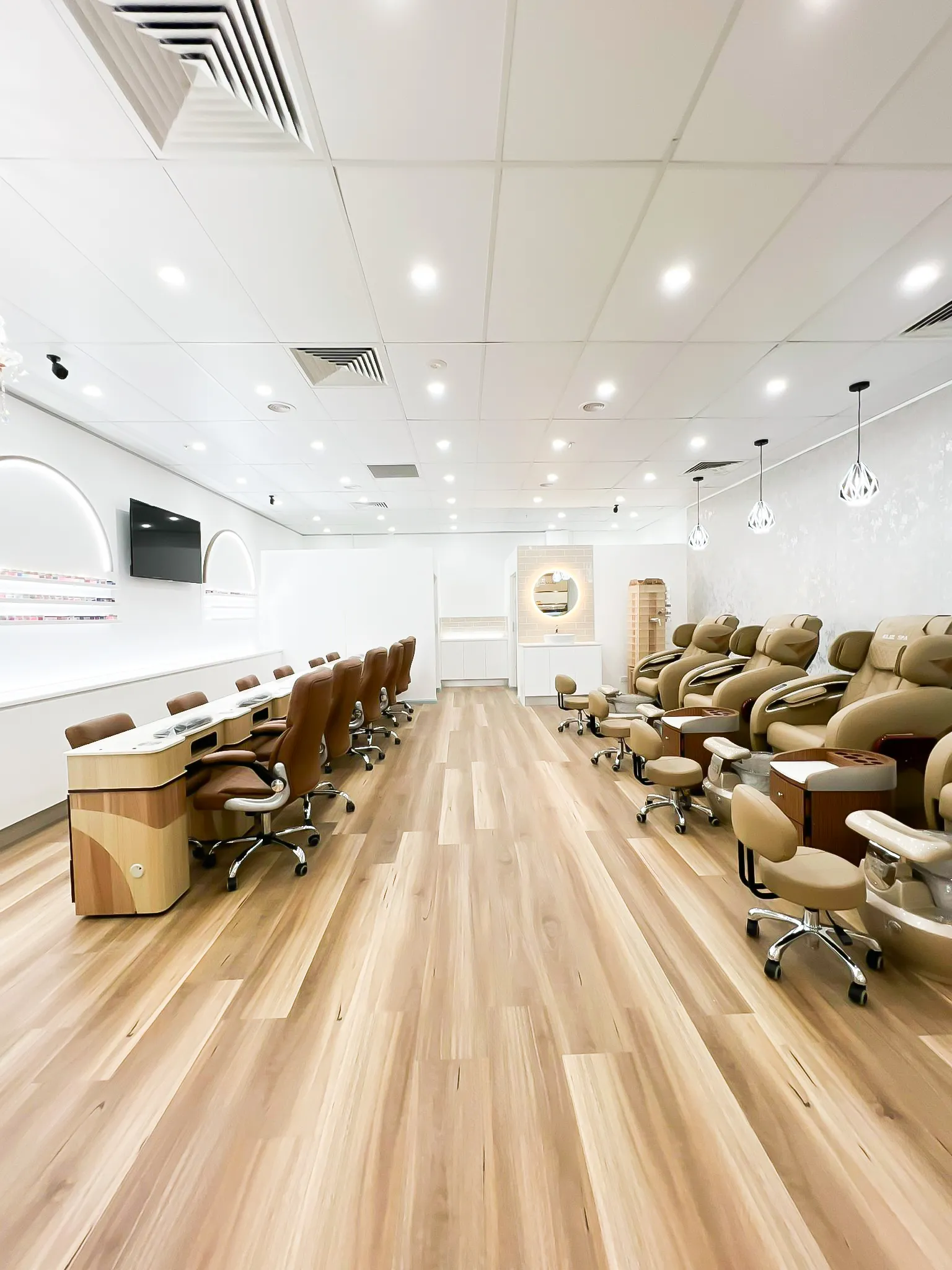 Sugar Nail Bar — Interior view, IDG Design