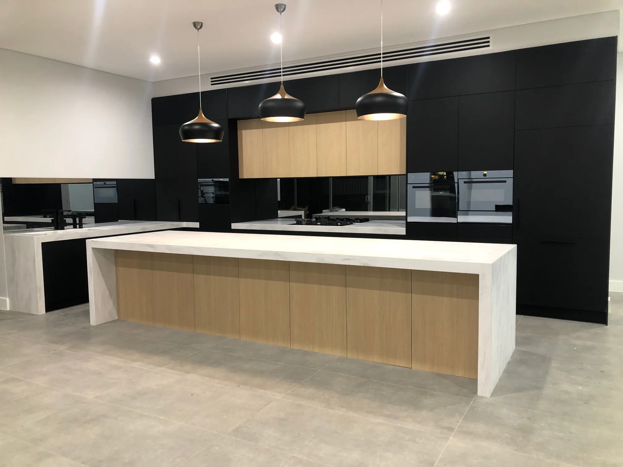 Project Dark Pearl — Kitchen, IDG Design